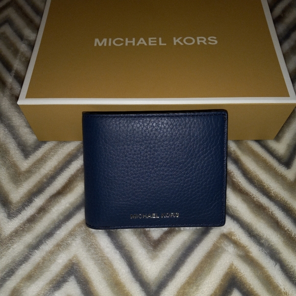 Michael Kors Cooper Billfold Wallet - Picture 1 of 11
